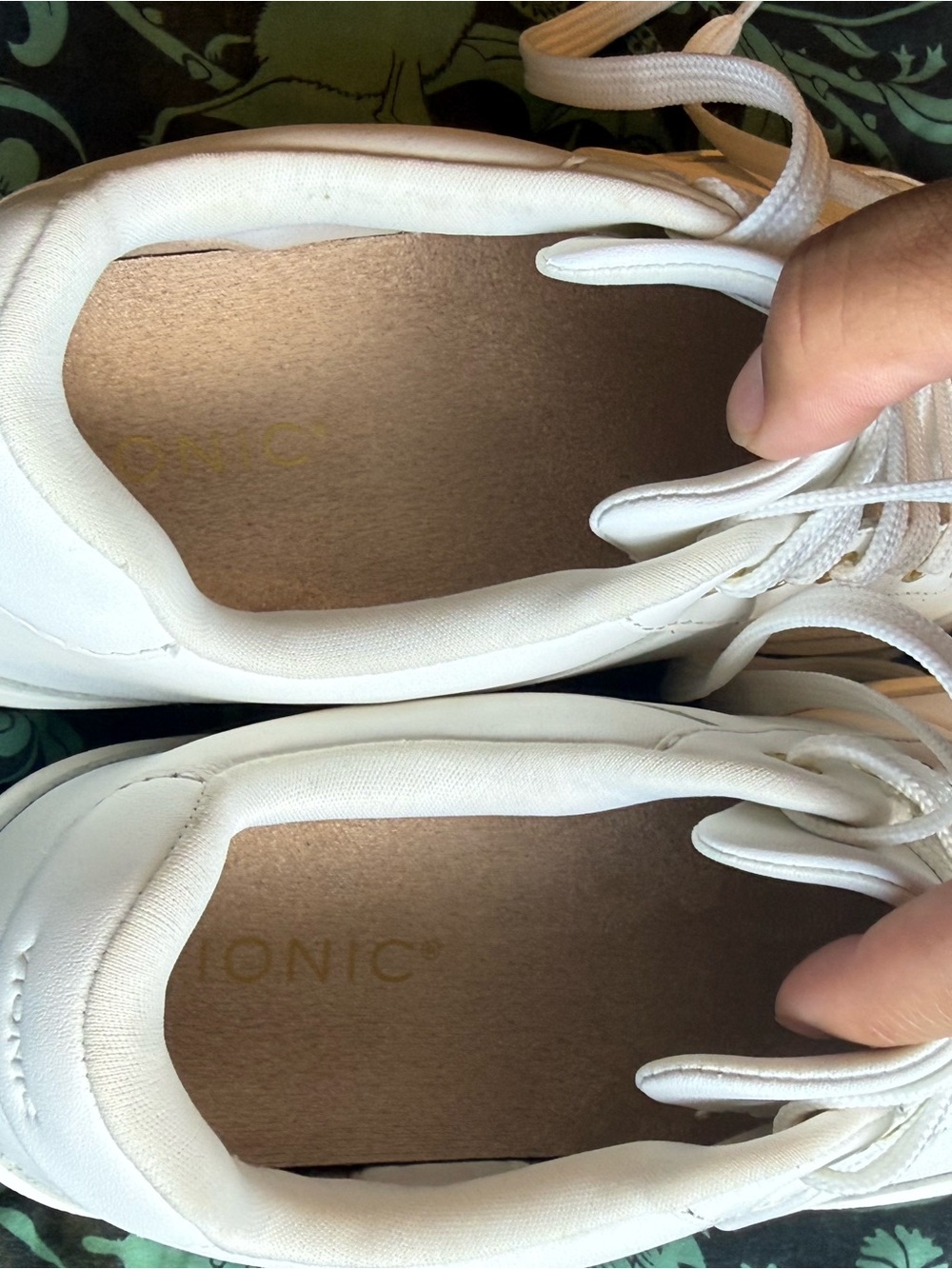 Vionic Emery White Leather Sneaker Women’s Size 9 NWOB - Picture 4 of 6